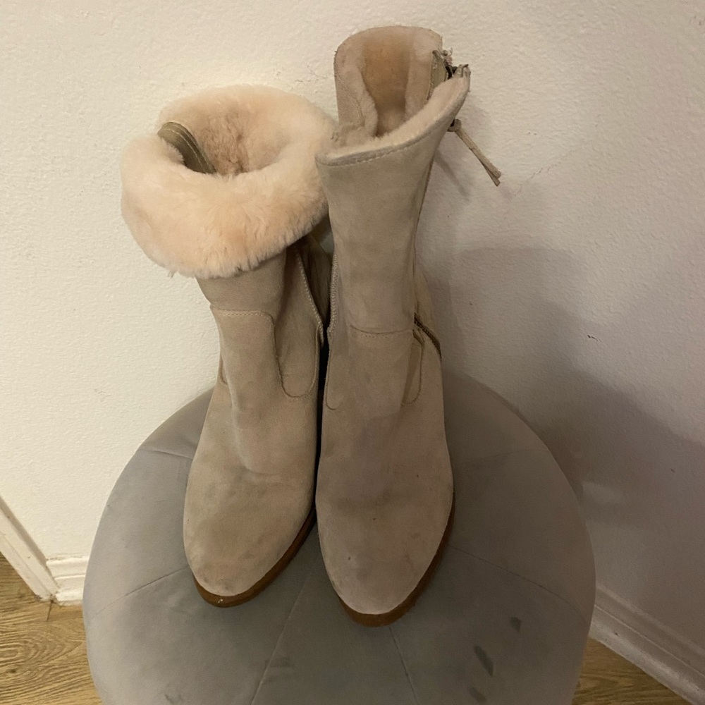 Ugg tan suede booties size 10